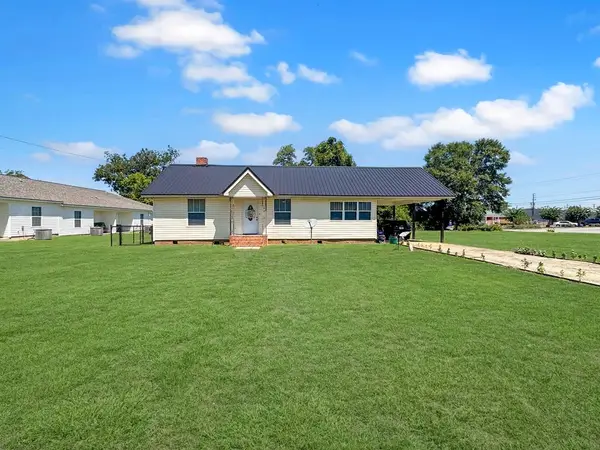 202 W 4th Street, Donalsonville, GA 39845