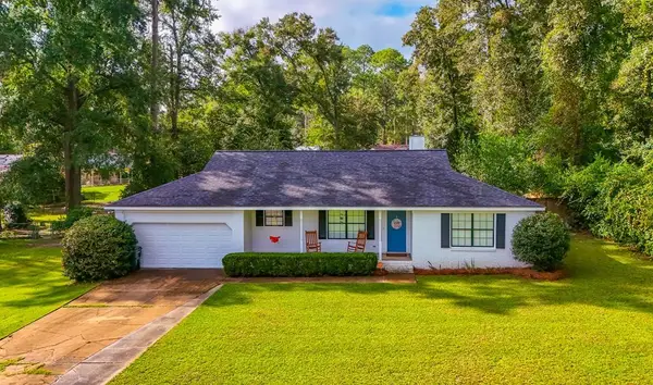 1606 Hemlock Street, Bainbridge, GA 39817