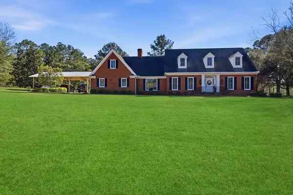 451 Lakewood Dr, Blakely, GA 39823