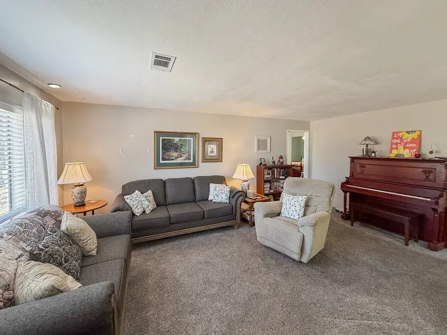 310 Virginia Avenue, Albany, GA 31705 - #2