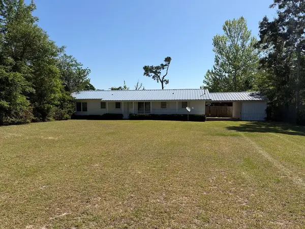 8133 Clearwater Dr, Donalsonville, GA 39845