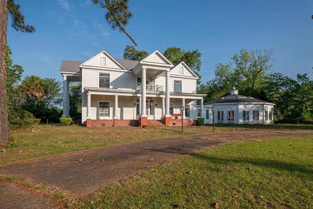 302 Wiley Ave, Donalsonville, GA 39845 - #1