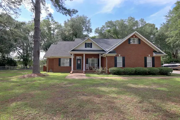 330 River Oaks Dr, Bainbridge, GA 39817