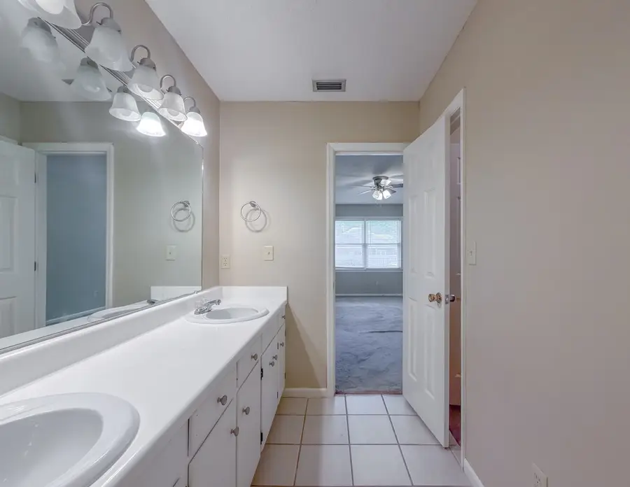 1102 Douglas Dr., Bainbridge, GA 39819 - #3