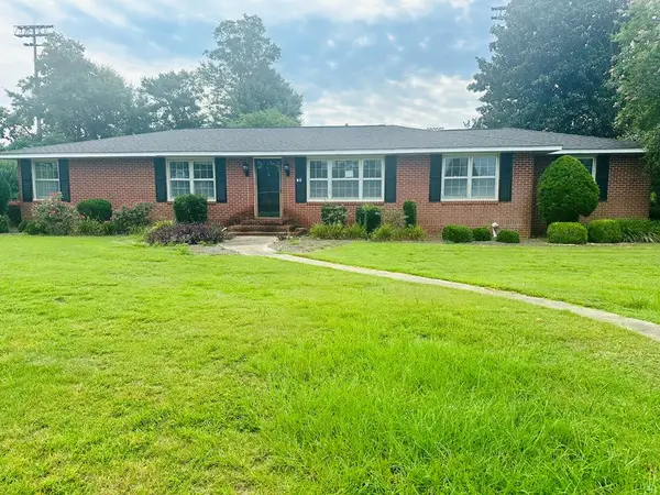 905 S Wiley Ave, Donalsonville, GA 39845