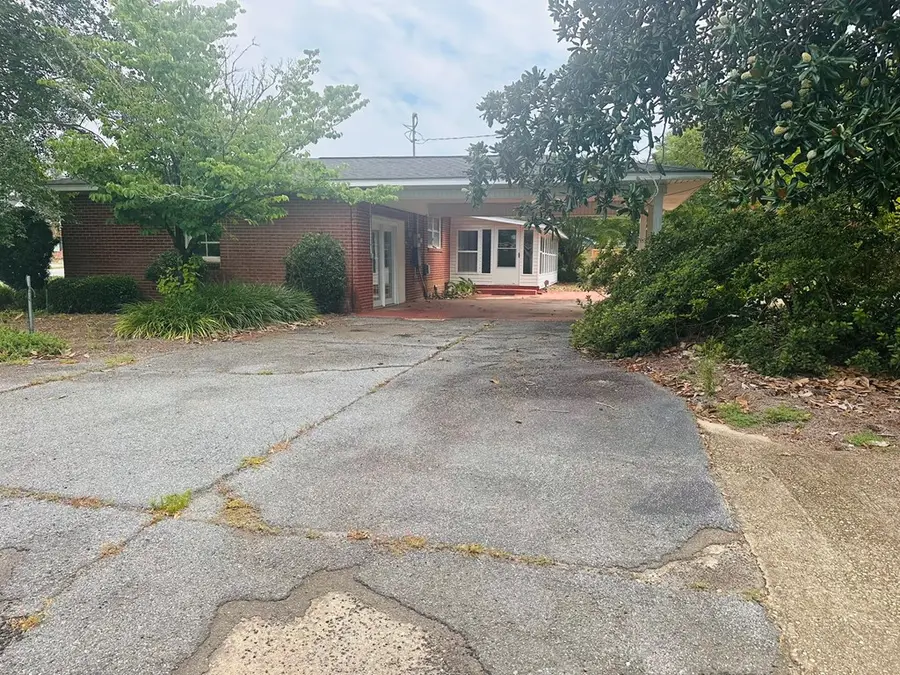 905 S Wiley Ave, Donalsonville, GA 39845 - #3