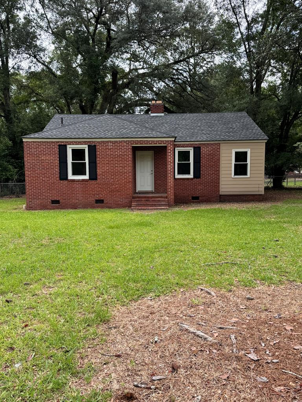 320 E Camellia Ct, Camilla, GA 31730