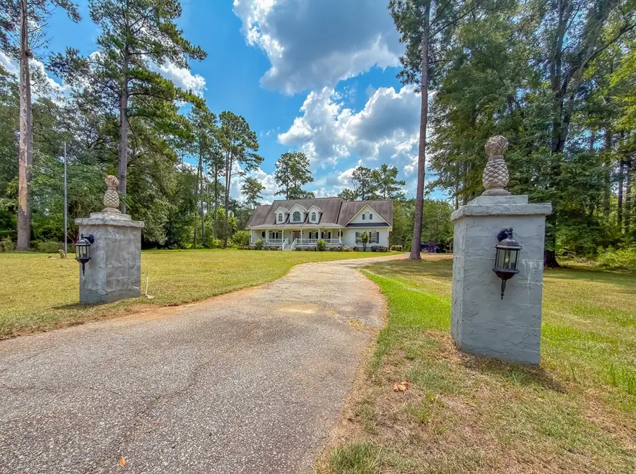 501 River Oaks Drive, Bainbridge, GA 39817 - #2