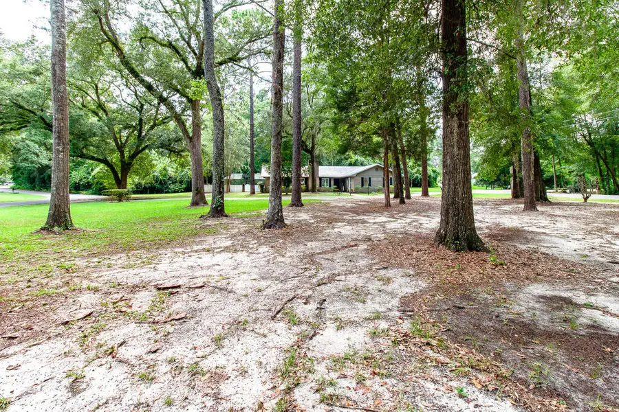 1712 Twin Lakes Dr, Bainbridge, GA 39819 - #2