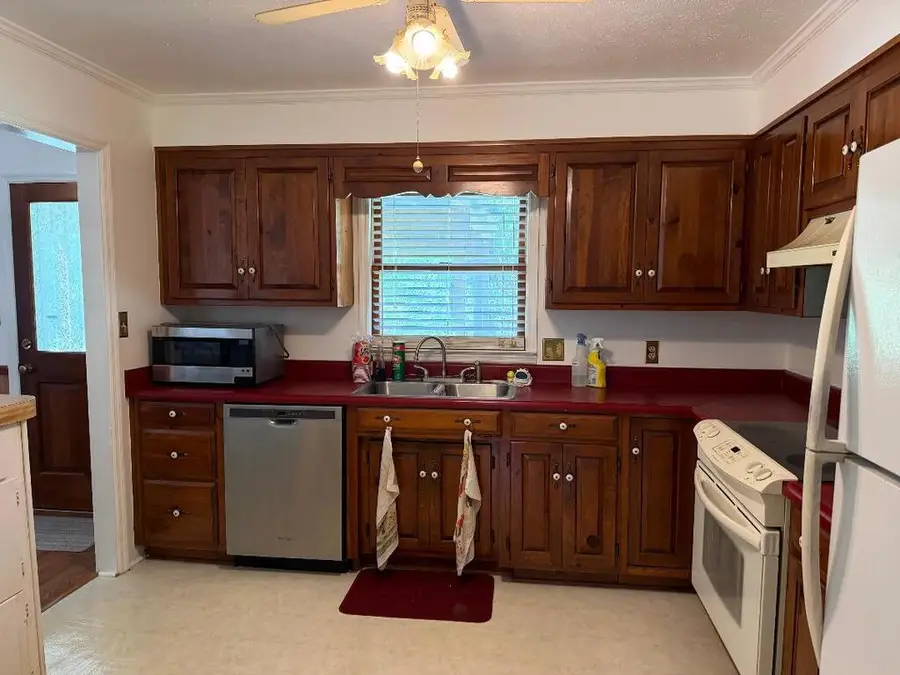 1280 SE Brookwood Drive, Cairo, GA 39828 - #3