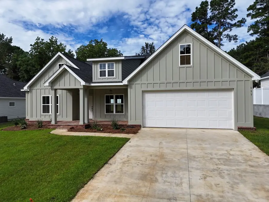 117 Bloomfield Dr, Thomasville, GA 31792 - Image #2