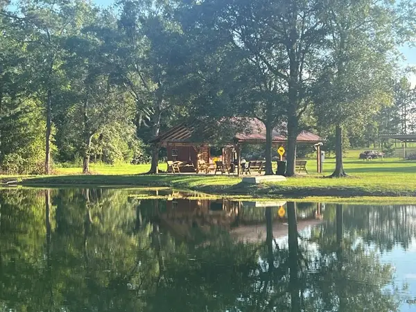 900 Benton Rd, Ochlocknee, GA 31773