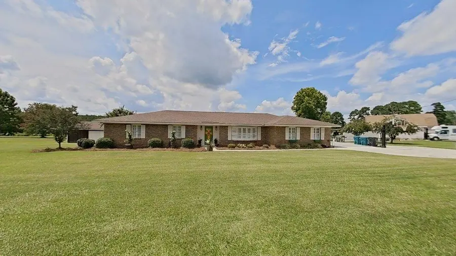 387 Lakeshore, Pelham, GA 31779 - Image #2