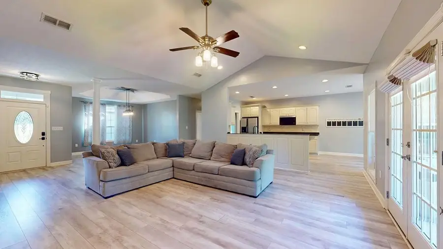 396 Carrington Circle, Thomasville, GA 31757 - Image #2