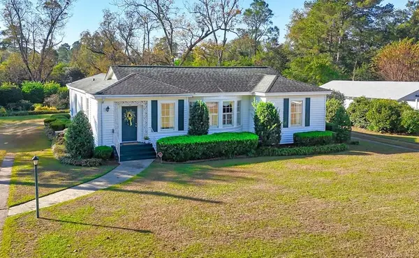 323 Curry Street, Pelham, GA 31779