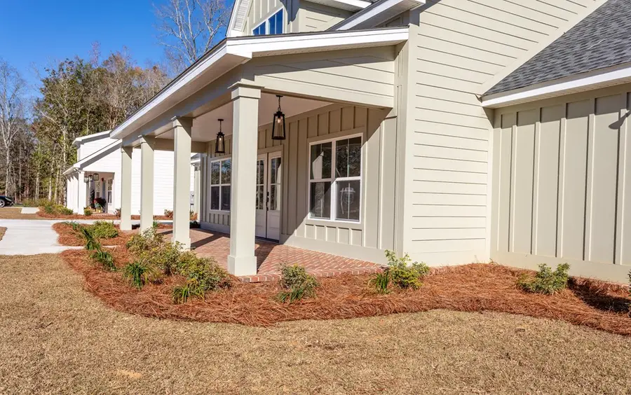 214 Bloomfield Drive, Thomasville, GA 31792 - Image #2
