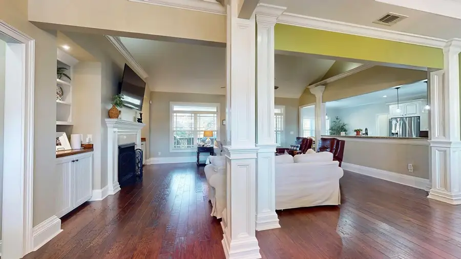 115 Sweetwater Dr, Thomasville, GA 31757 - Image #2