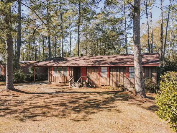 509 Tanglewood Dr, Thomasville, GA 31792