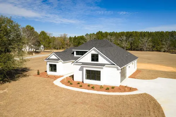 100 Heards Pond, Thomasville, GA 31757
