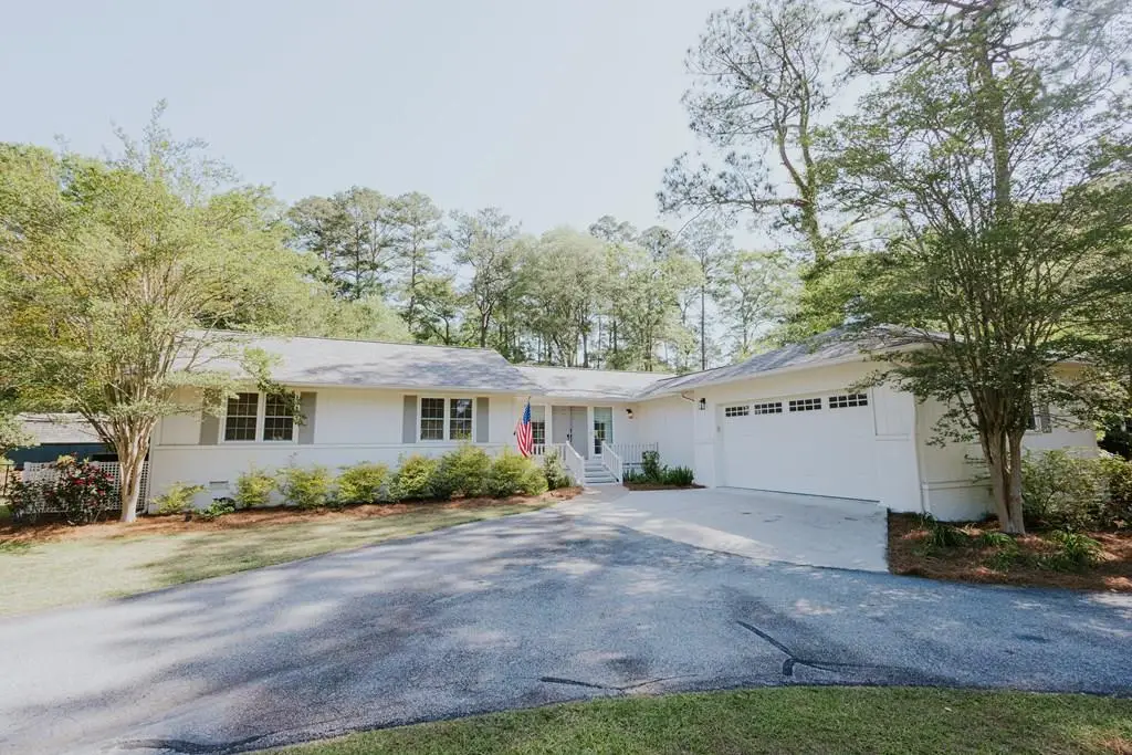 2011 Hollywood Dr, Thomasville, GA 31792 - #1