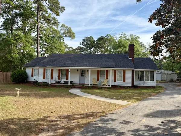 112 Town Ct, Thomasville, GA 31792