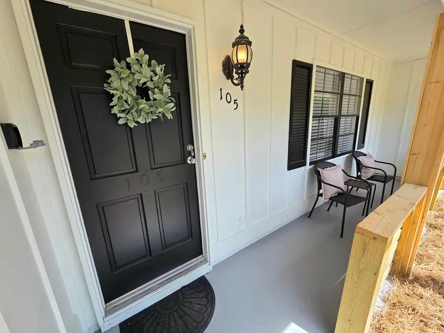 105 Kings Dr., Thomasville, GA 31792 - #2