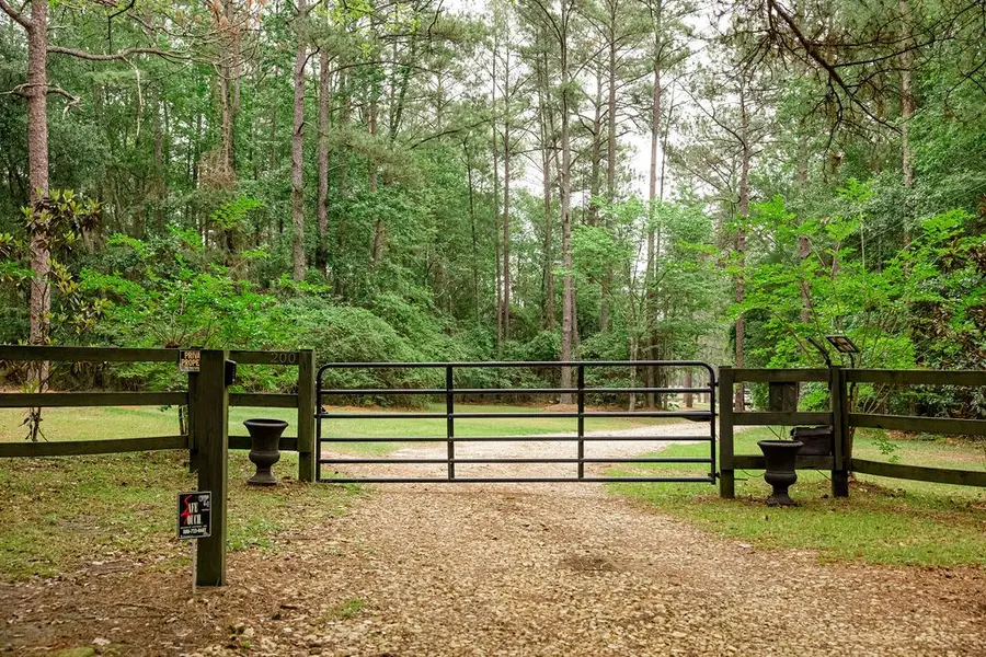 200 Mimosa Lane, Cairo, GA 39827 - #3