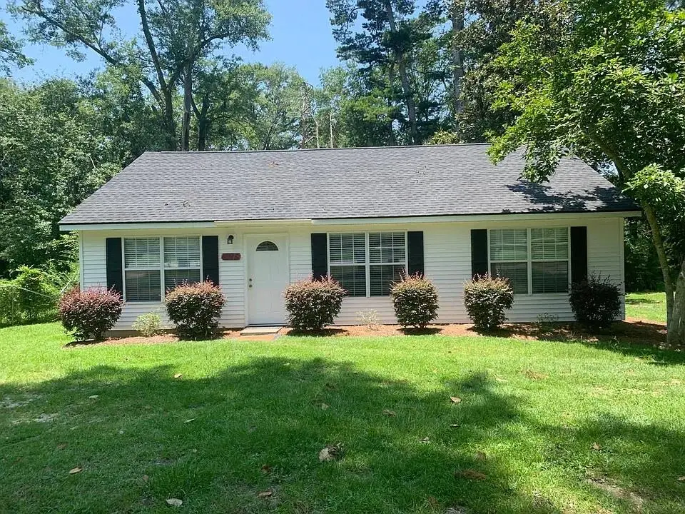 1115 Young St, Thomasville, GA 31792 - #1