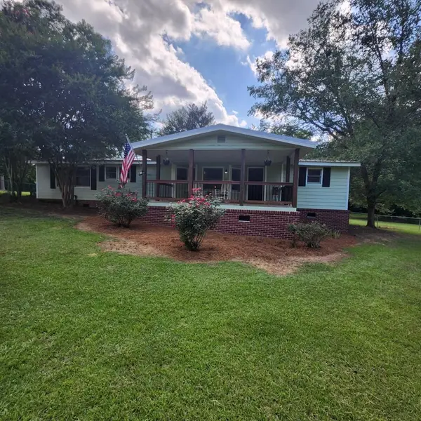 407 S Mills Street, Doerun, GA 31744