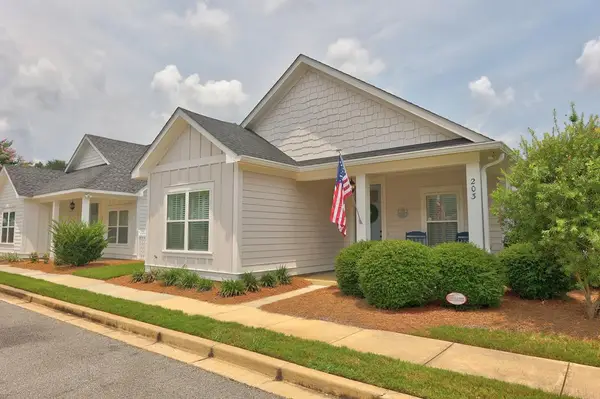 203 Jamestowne Way, Thomasville, GA 31757