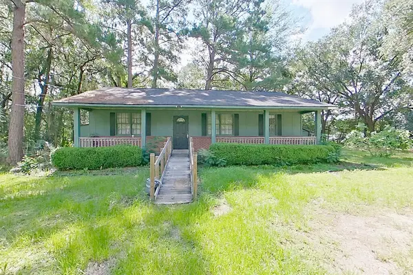 1256 Singletary Rd, Thomasville, GA 31792