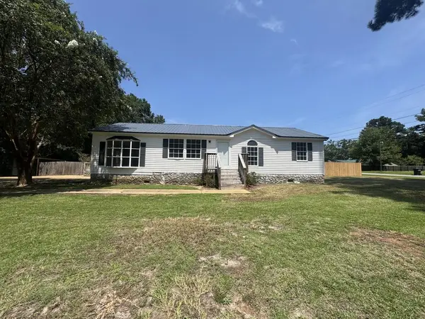2951 Summerhill Rd, Thomasville, GA 31792