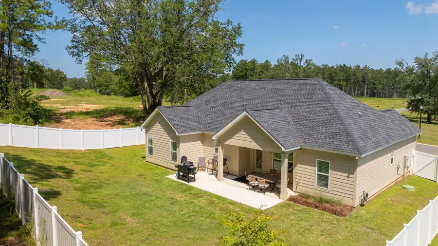 121 Bloomfield Dr., Thomasville, GA 31792 - #2