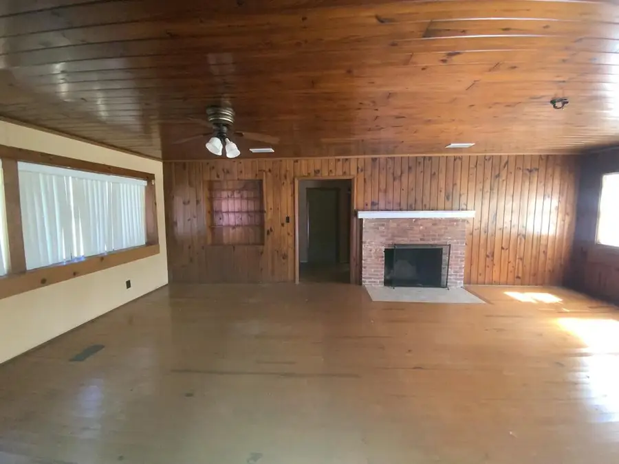 596 W Jefferson St., Boston, GA 31626 - #3