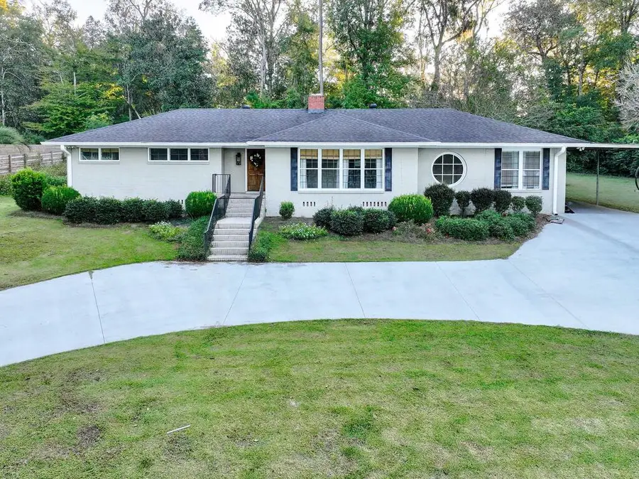 108 Robin Hood Rd, Thomasville, GA 31792 - #2