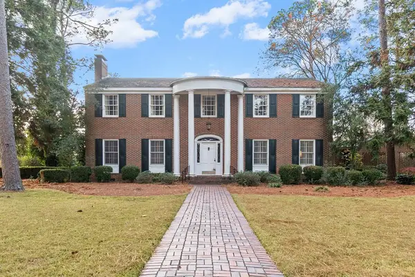 2202 Emory Dr, Tifton, GA 31794