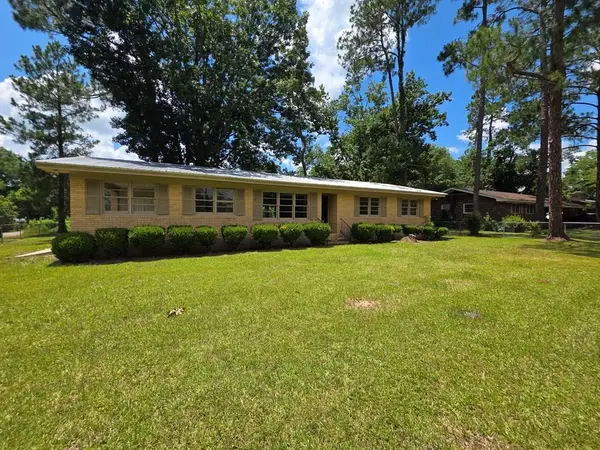 124 N Main Street Ext, Fitzgerald, GA 31750