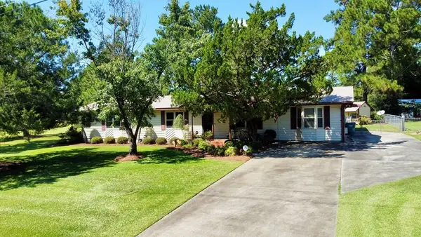 727 Donna Ave, Ashburn, GA 31714