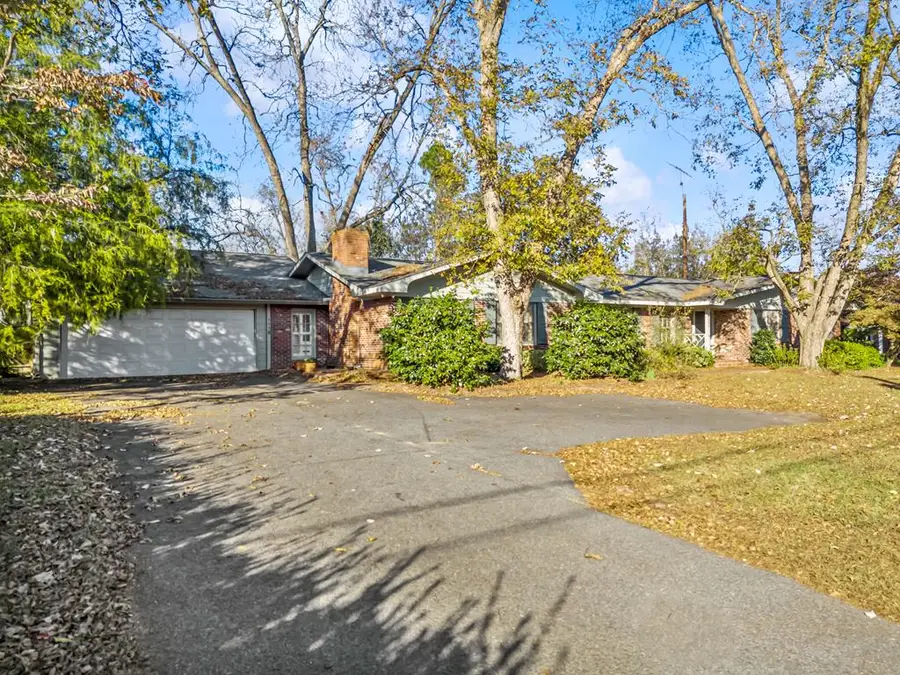 249 Lincoln Ave, Fitzgerald, GA 31750 - #3