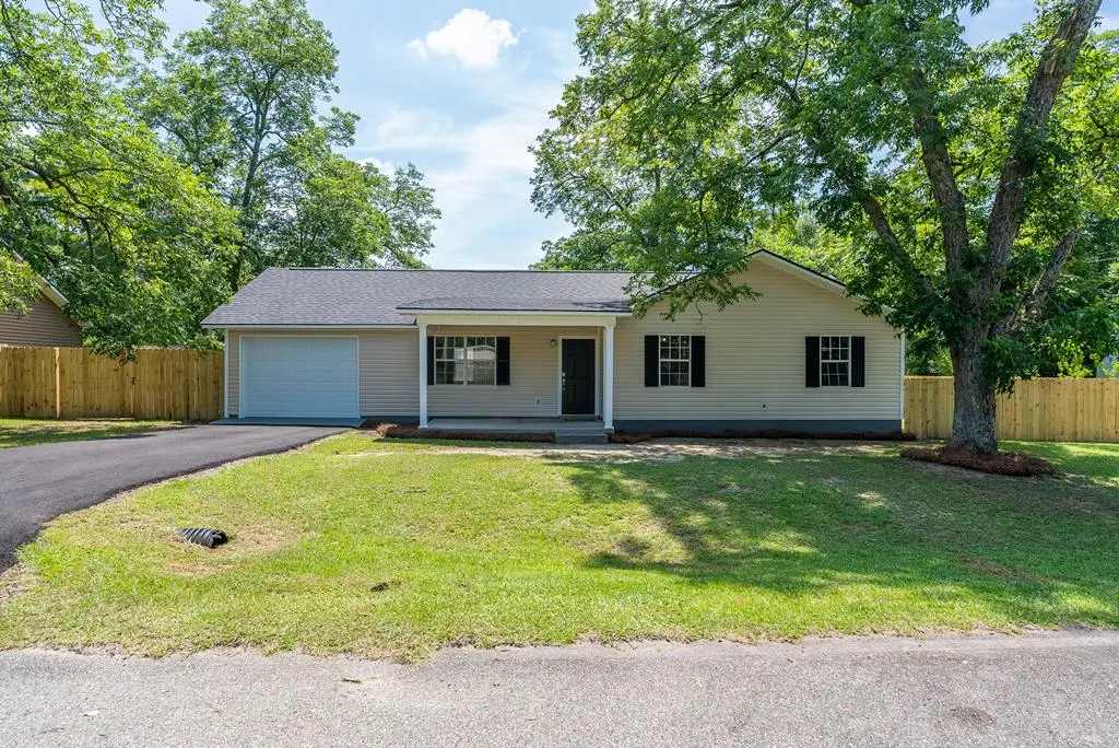 117 Royal Circle, Fitzgerald, GA 31750 - Image #1