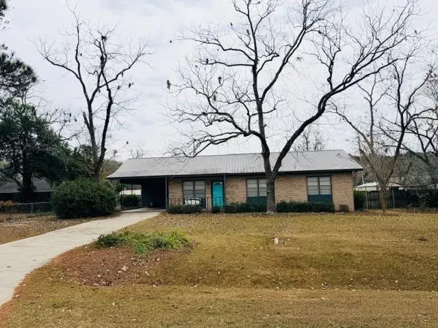 136 Duane Dr, Fitzgerald, GA 31750 - Image #1