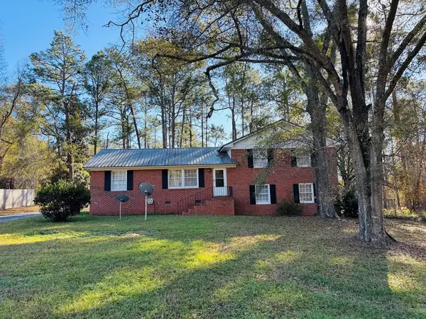 226 Pineknoll Rd, Sylvester, GA 31791