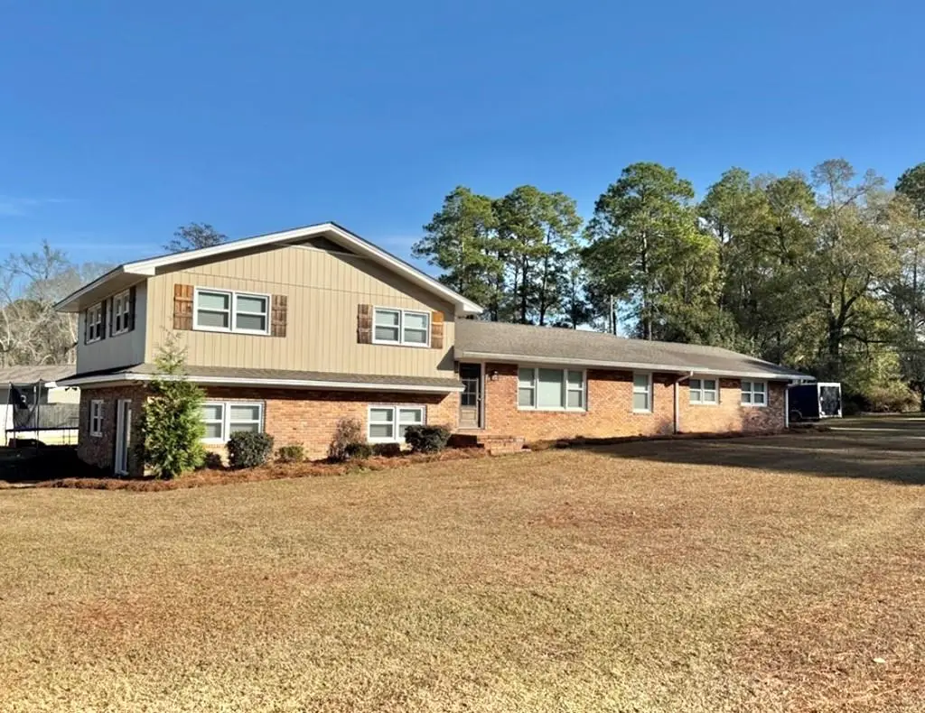 1211 W Roanoke Drive Ext, Fitzgerald, GA 31750 - Image #1