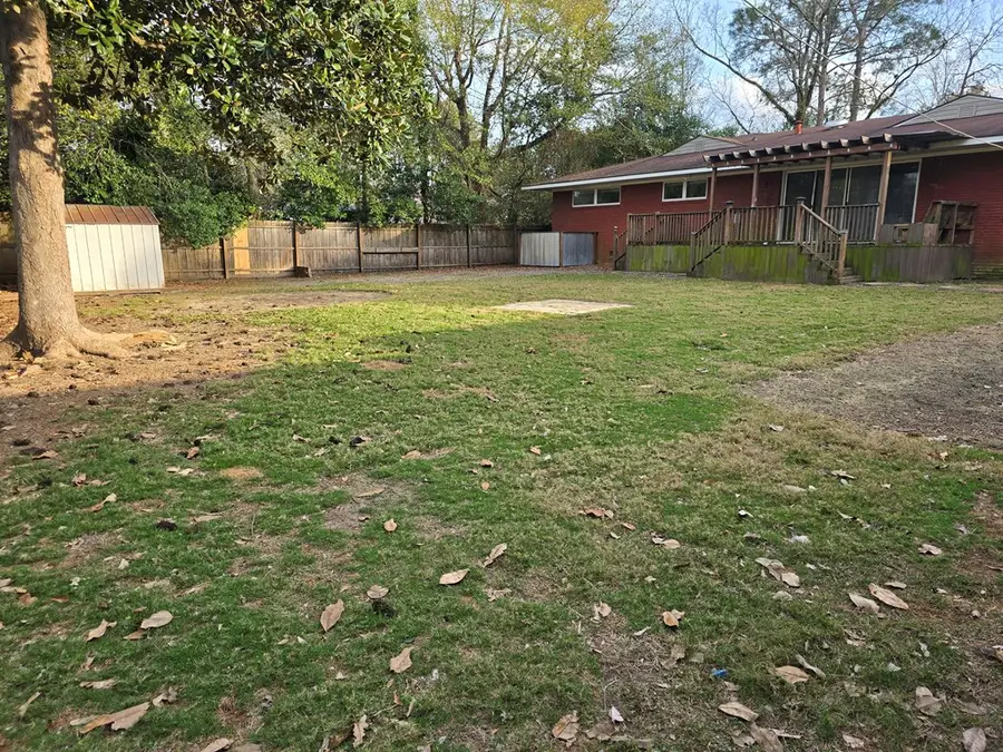 911 W Roanoke Dr, Fitzgerald, GA 31750 - Image #3