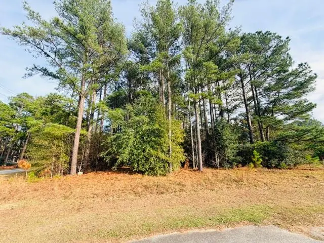 102 David Dr, Fitzgerald, GA 31750 - Image #1