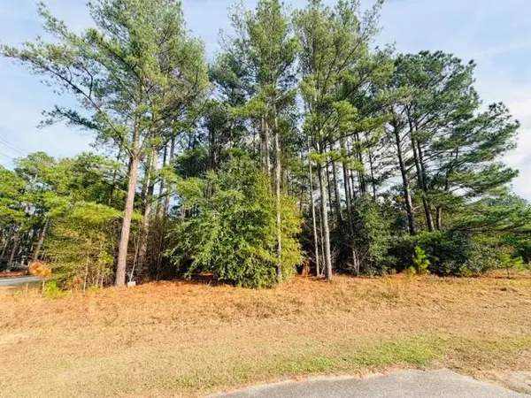 102 David Dr, Fitzgerald, GA 31750