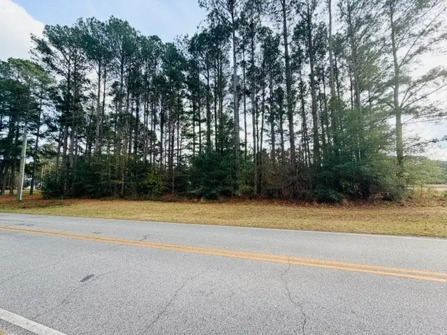 102 David Dr, Fitzgerald, GA 31750 - Image #2