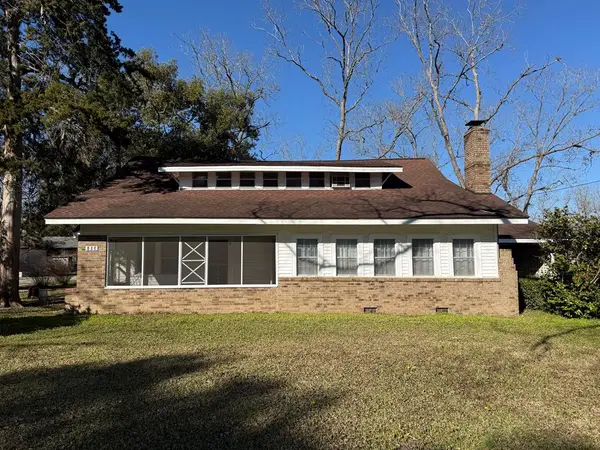 103 Grace Ave, Fitzgerald, GA 31750