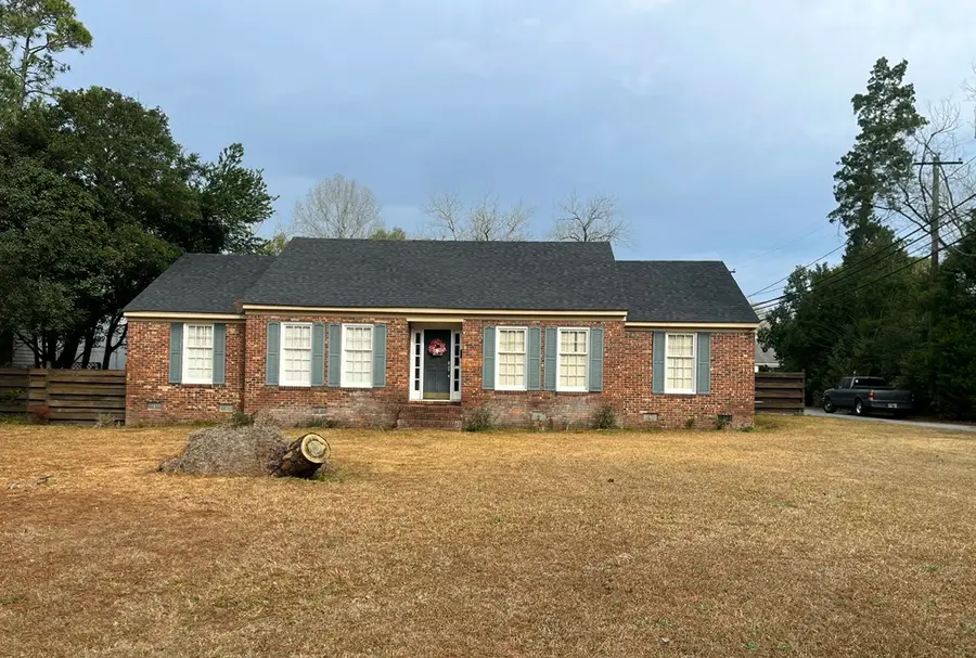 211 W Cypress St, Fitzgerald, GA 31750 - Image #2