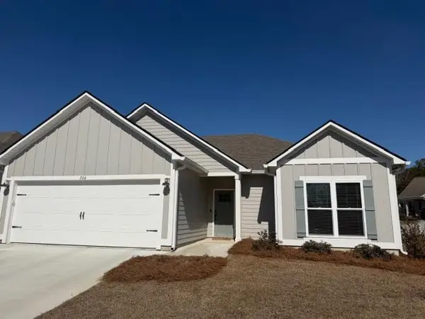 206 Turtle Cove Ln, Tifton, GA 31794